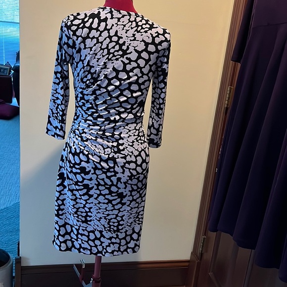 Calvin Klein dress midi Black white abstract print 3/4 sleeves Size 2 NWOT - Picture 4 of 7